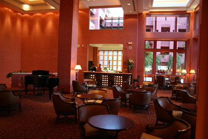 Bar de lobby inspiracion Tropical.